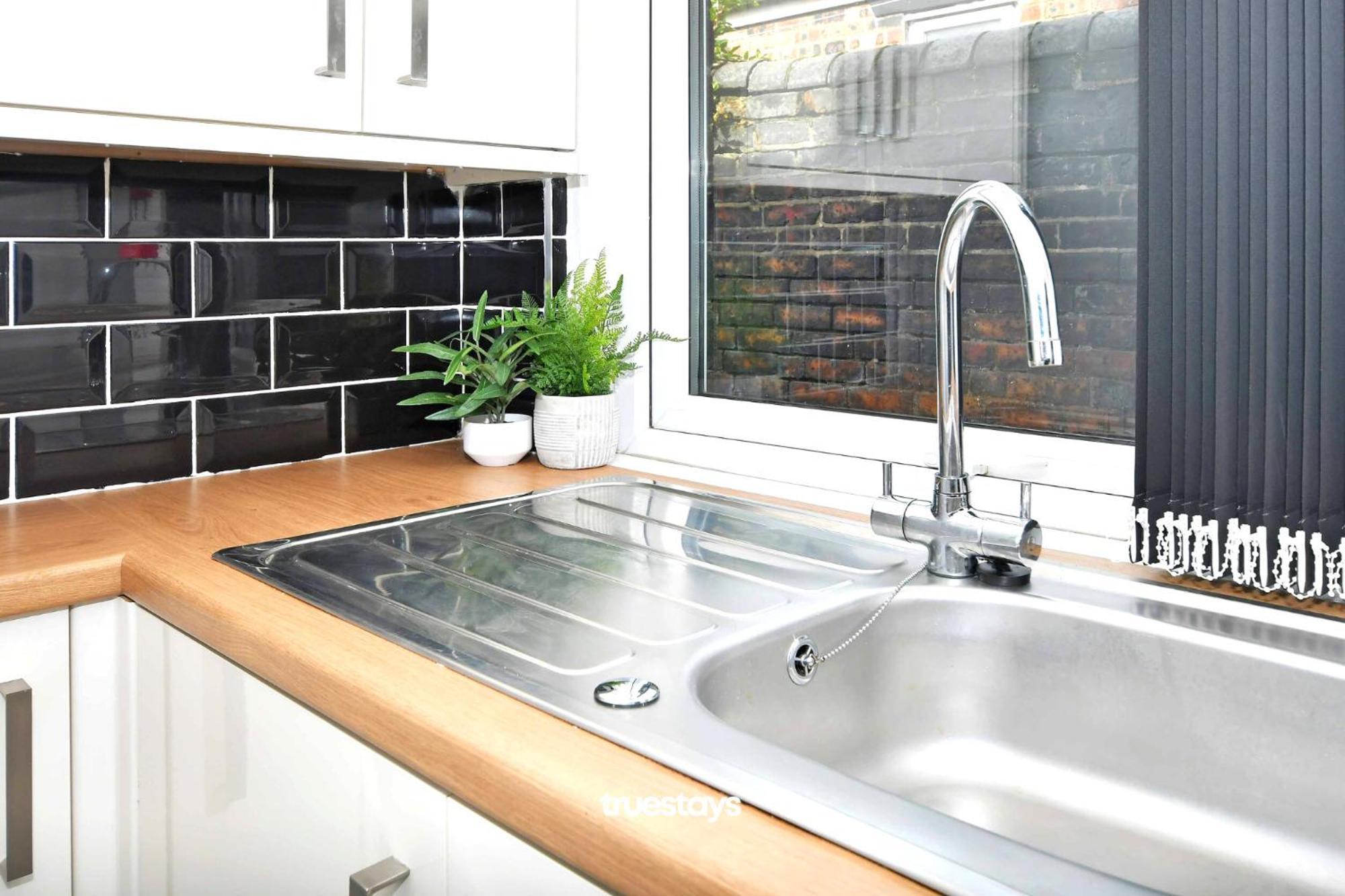 Etruria Gilman House By Truestays - 4 Bedroom House In Stoke-On-Trent מראה חיצוני תמונה